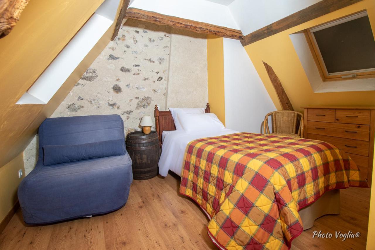 Logis Auberge Le Colombien - Hotel Et Restaurant Вілландрі Екстер'єр фото
