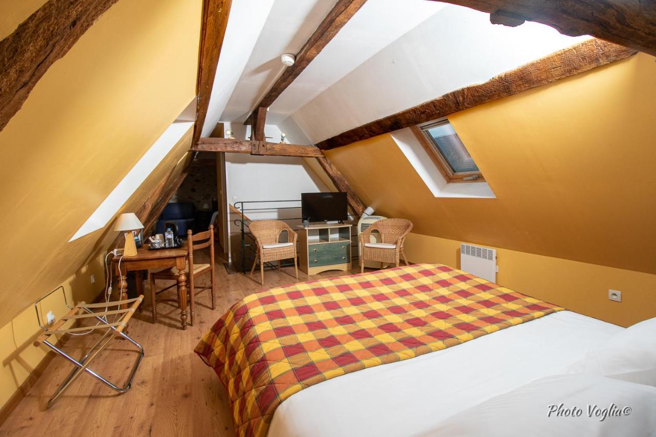 Logis Auberge Le Colombien - Hotel Et Restaurant Вілландрі Екстер'єр фото