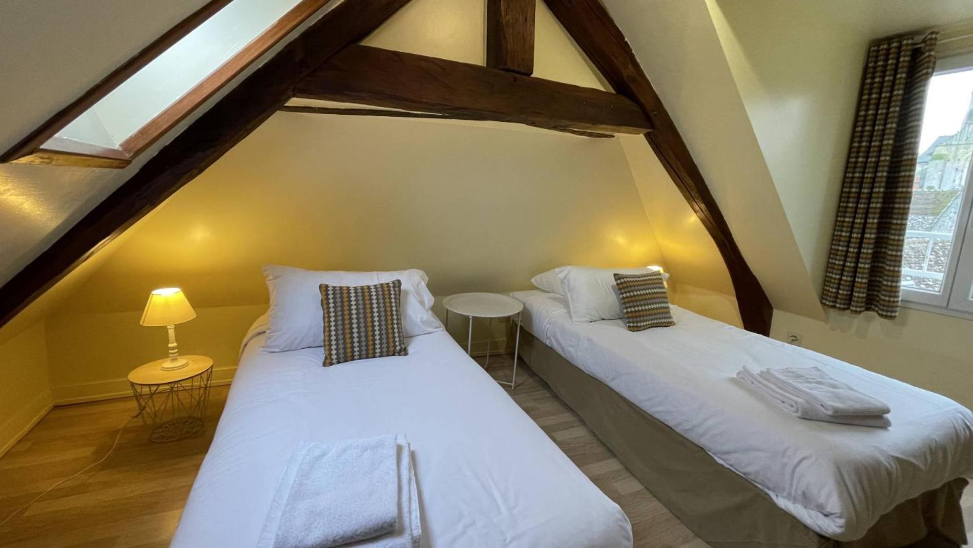Logis Auberge Le Colombien - Hotel Et Restaurant Вілландрі Екстер'єр фото