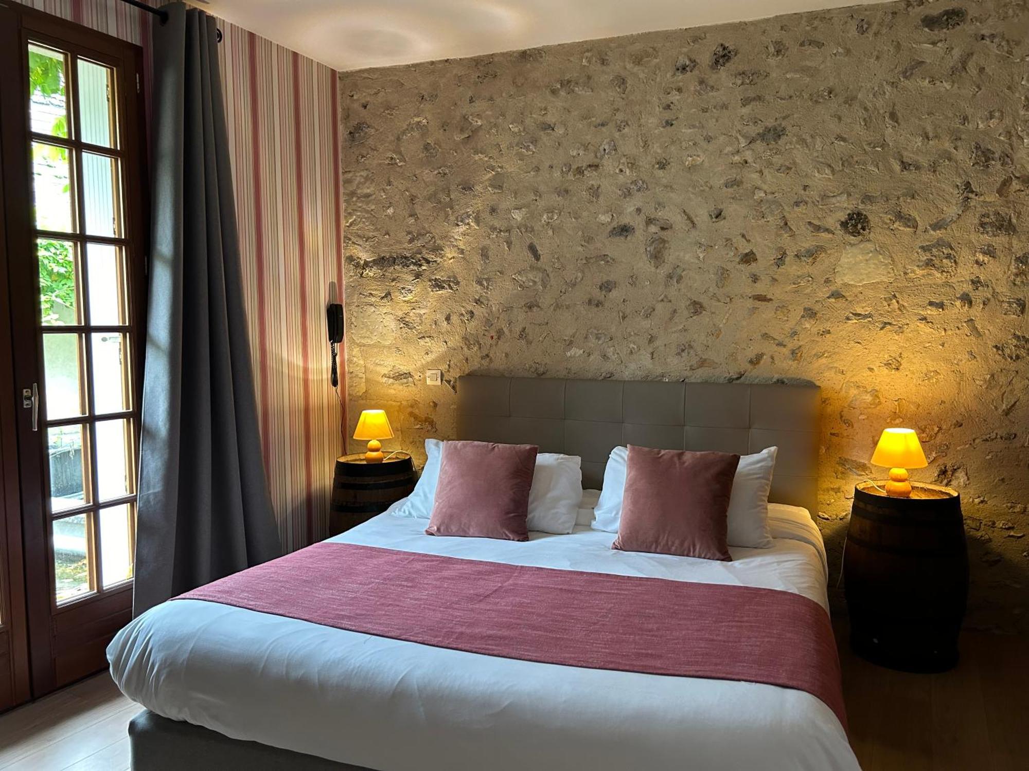 Logis Auberge Le Colombien - Hotel Et Restaurant Вілландрі Екстер'єр фото