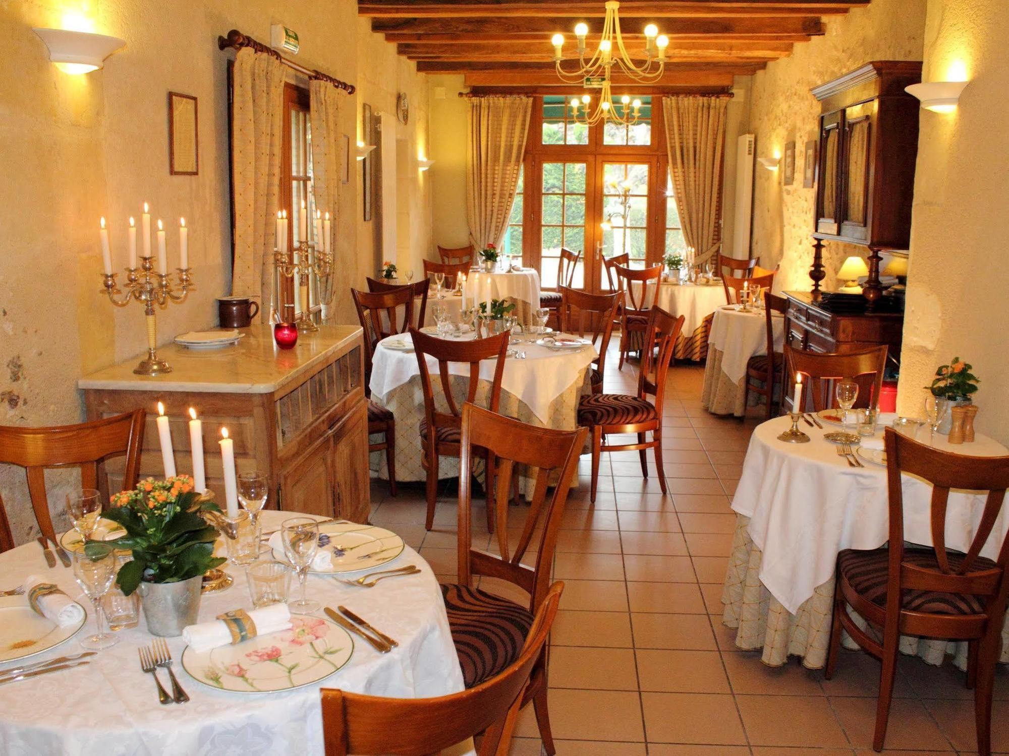Logis Auberge Le Colombien - Hotel Et Restaurant Вілландрі Екстер'єр фото
