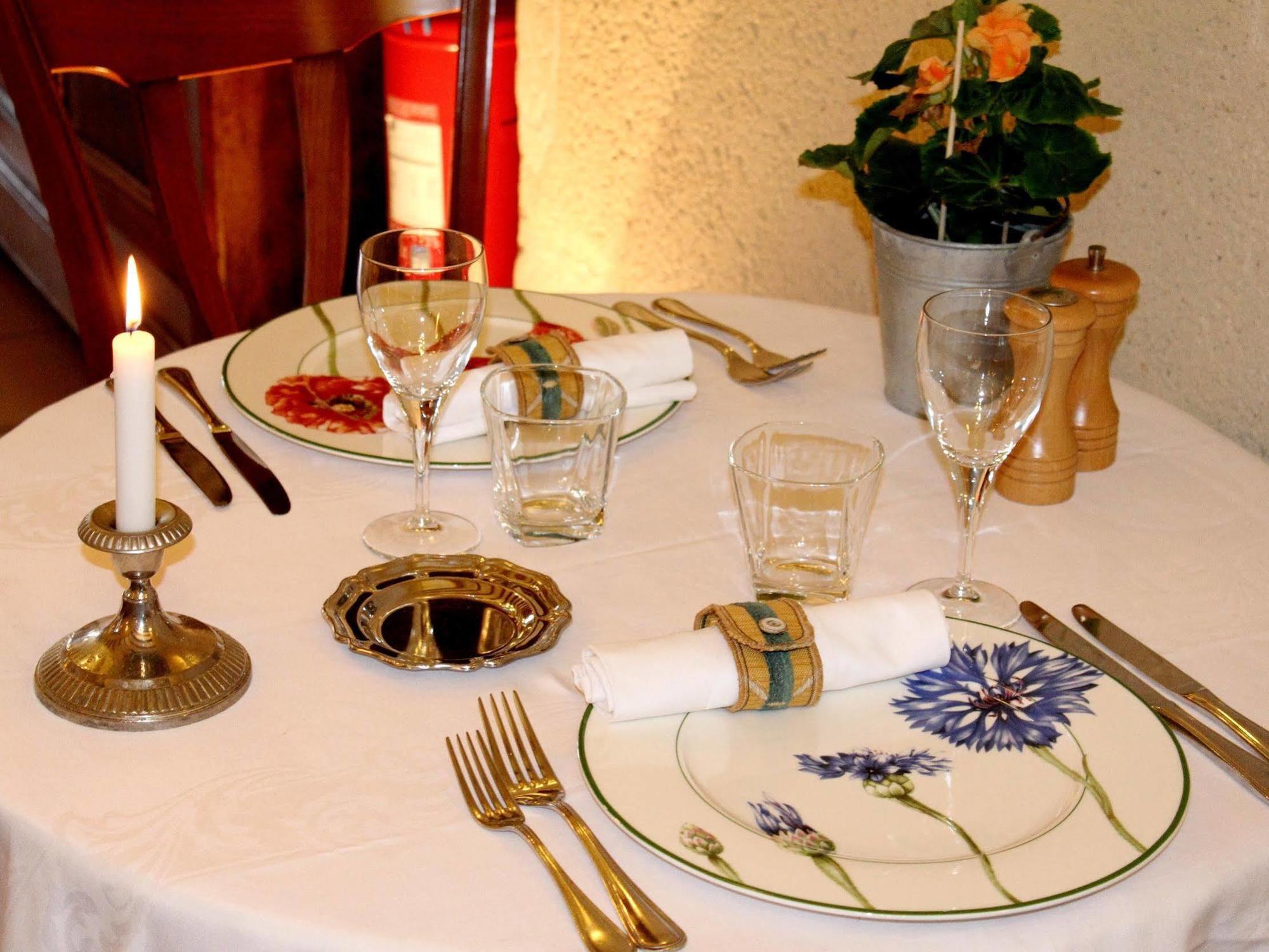 Logis Auberge Le Colombien - Hotel Et Restaurant Вілландрі Екстер'єр фото